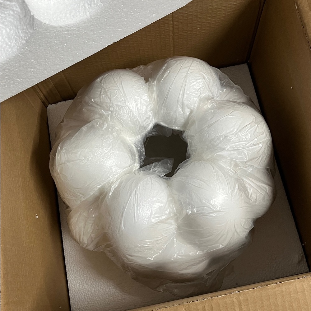 101 Copenhagen Bloom Vase, Mini - Bone White - Picture 2 of 14